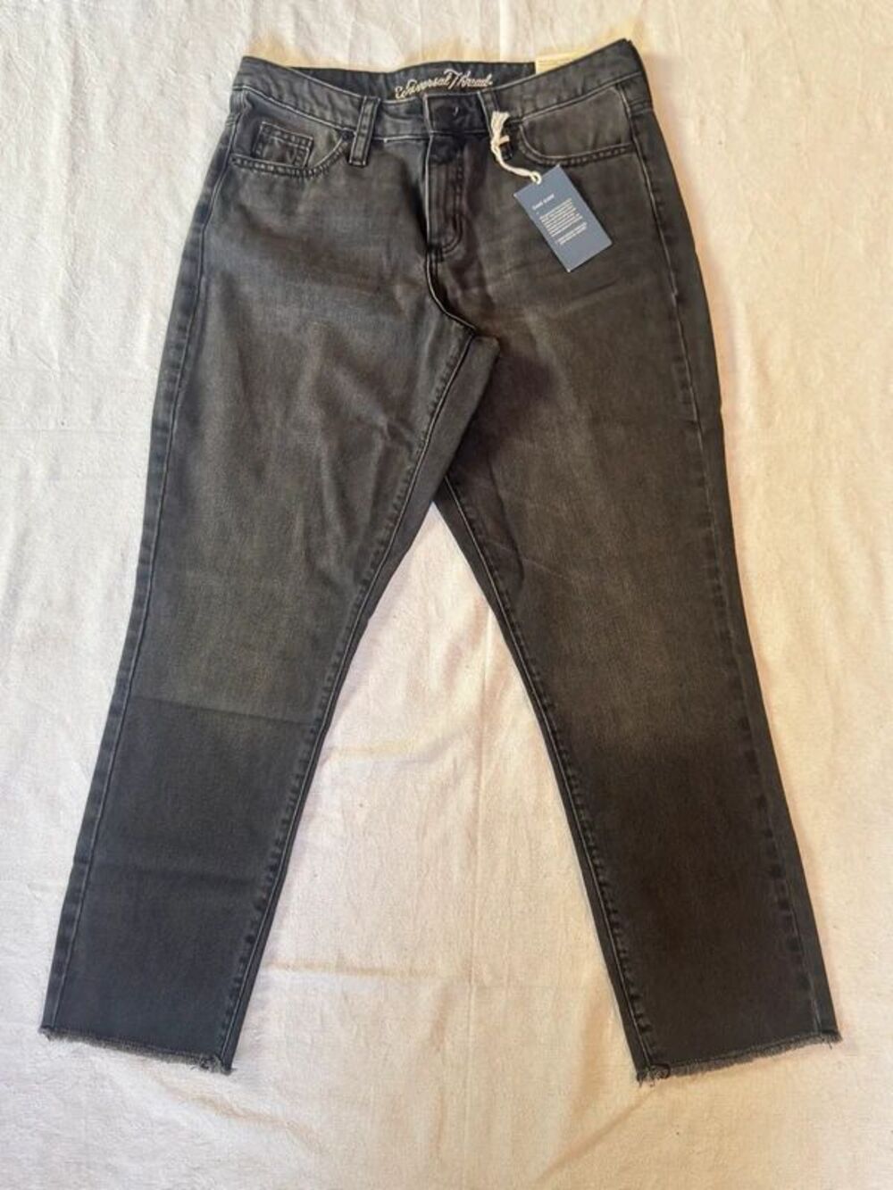 Universal Thread Womens High Rise Straight Jeans Frayed Hem Lt Wash Blk Sz 2 New